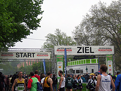 Foto vom Hannover Marathon 2004 - 10692