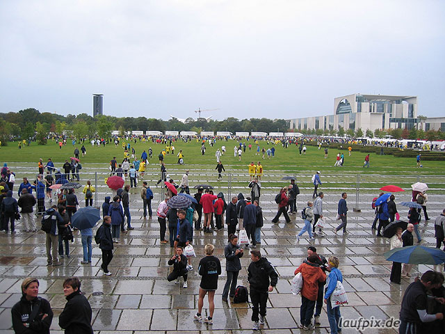 Foto vom Berlin Marathon 2004 - 12497