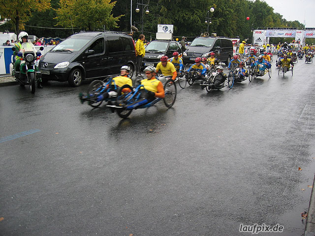 Foto vom Berlin Marathon 2004 - 12498