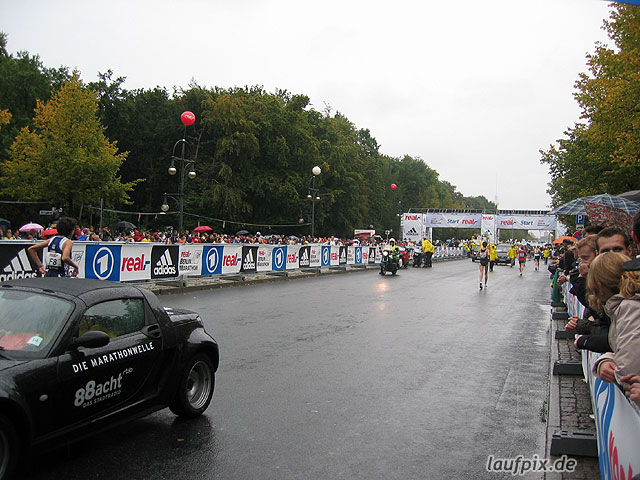 Foto vom Berlin Marathon 2004 - 12509