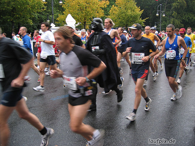 Foto vom Berlin Marathon 2004 - 12539