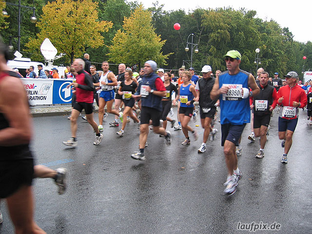Foto vom Berlin Marathon 2004 - 12594