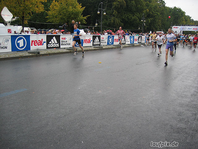 Foto vom Berlin Marathon 2004 - 12619