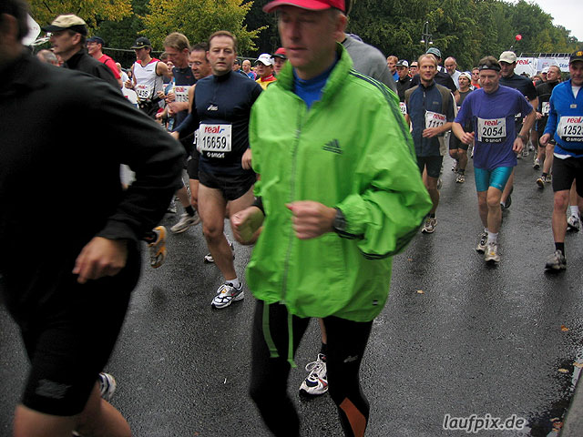 Foto vom Berlin Marathon 2004 - 12686