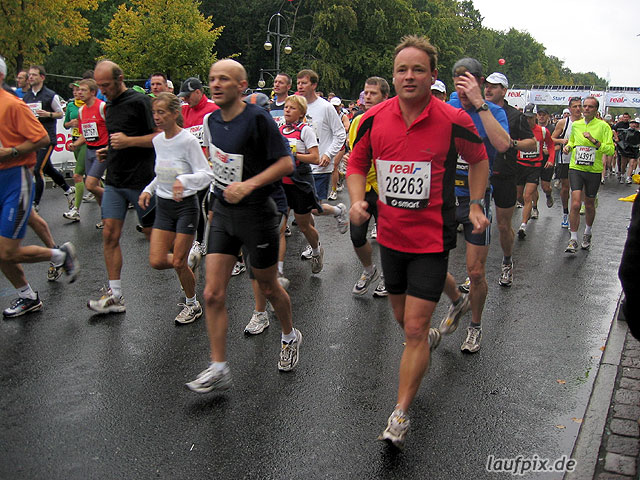 Foto vom Berlin Marathon 2004 - 12704
