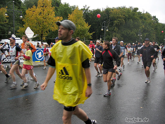 Foto vom Berlin Marathon 2004 - 12752