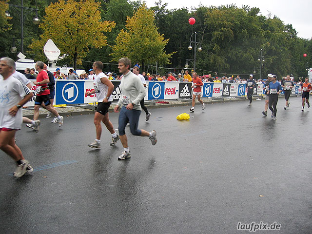 Foto vom Berlin Marathon 2004 - 12759