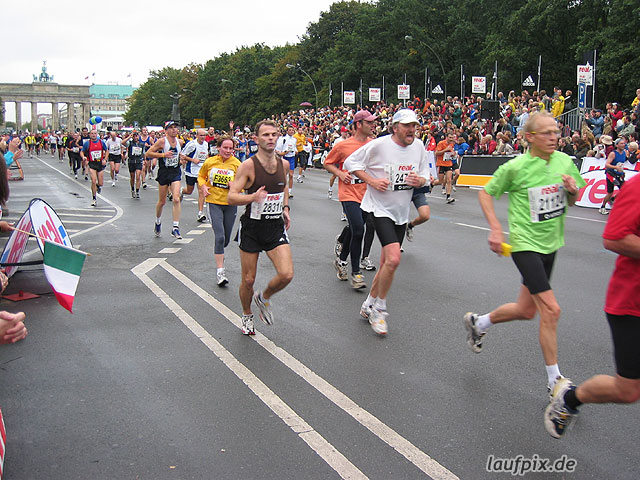 Foto vom Berlin Marathon 2004 - 13206